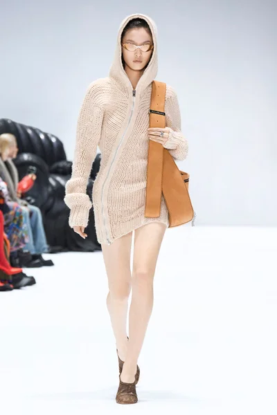 Look 22